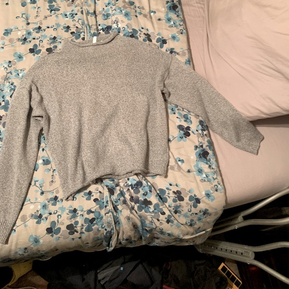 Crop sweater - Picture 1 of 2